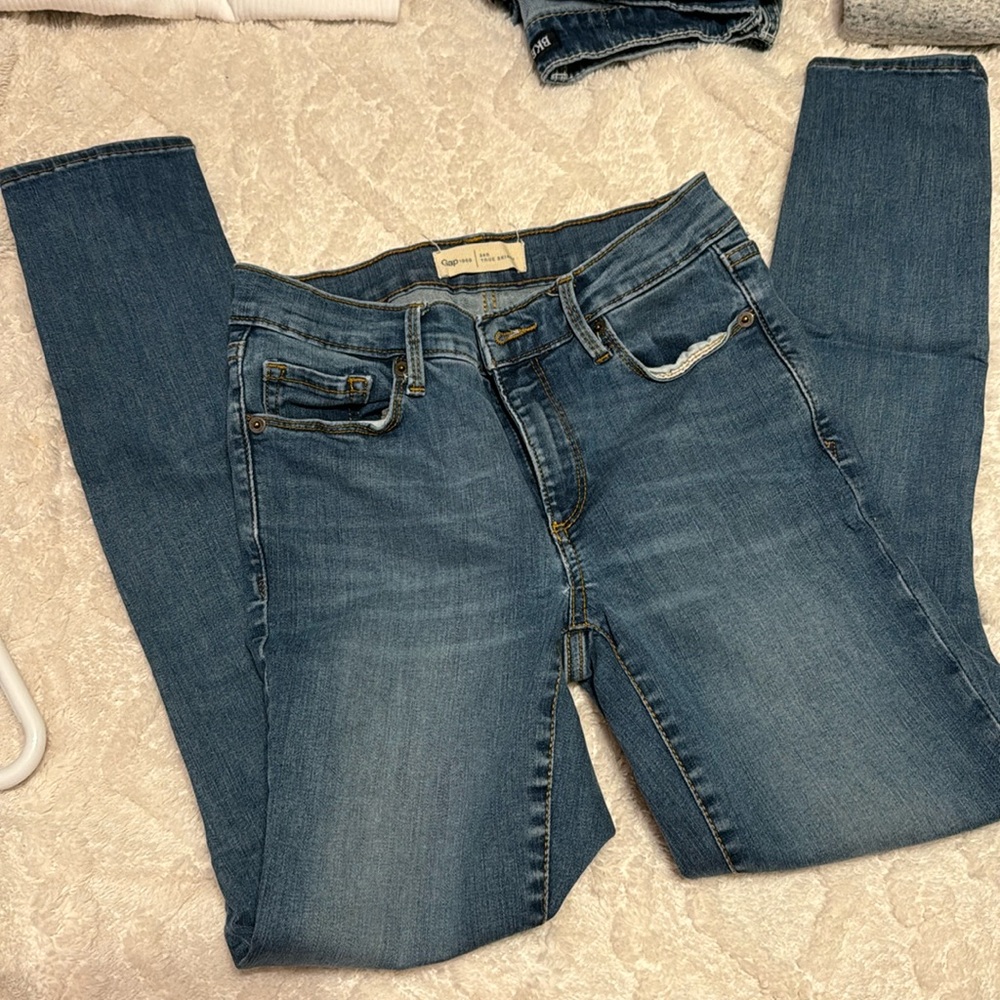 Gap 1969 Skinny Jeans